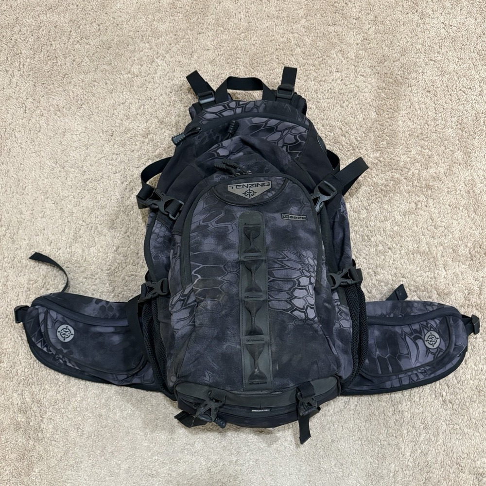 Tenzing TZ 2220 Day Pack Dark Camouflage Outdoors Backpack Hunting Rifle Bow
